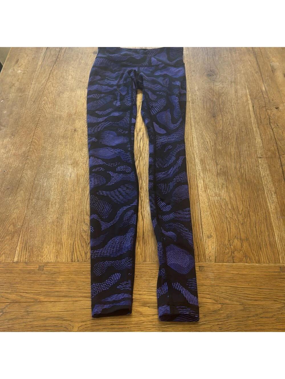 Lululemon leggings w/ purple & black designs size 2